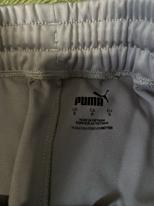 Костюм  Puma , як спортивний так і на повсякденний костюм, сірого кольору з оранжевими вставками