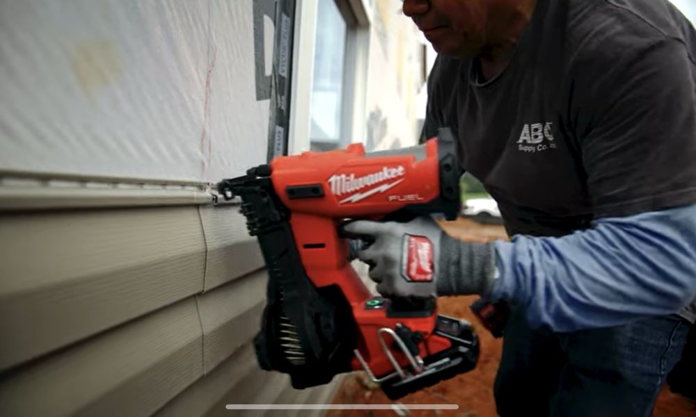 Пістолет цвяхозабивний акумуляторний MILWAUKEE M18 FRCN45-0X (HD кейс)