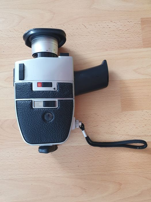 Стара відеокамера BAUER