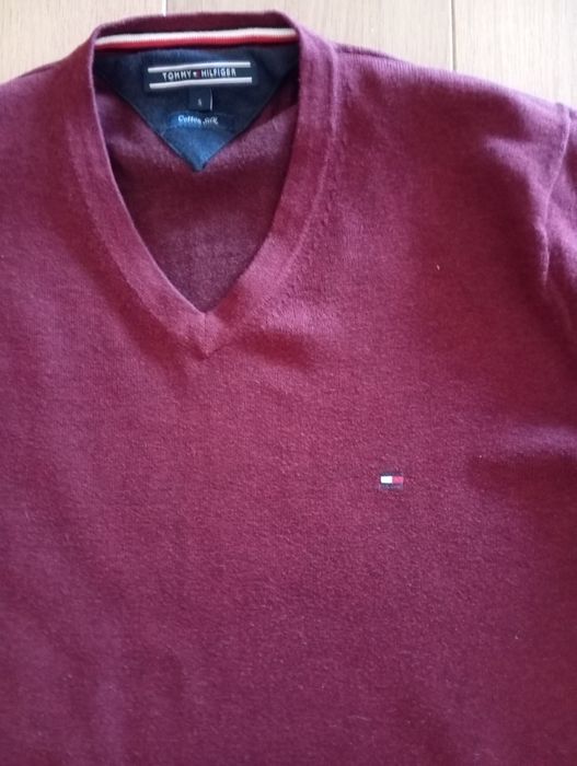 Camisola Gola em V, marca Tommy Hilfiger, tamanho S