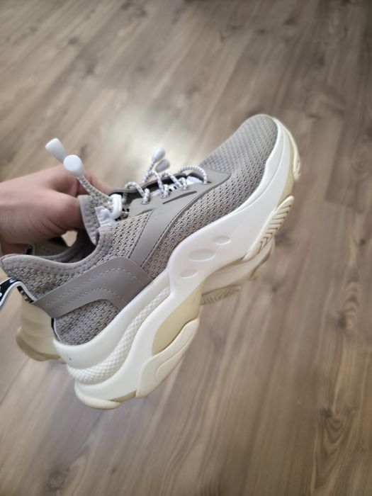 Buty damskie Steve madden 37