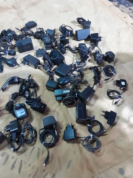 Carregadores de telemóveis e transformadores