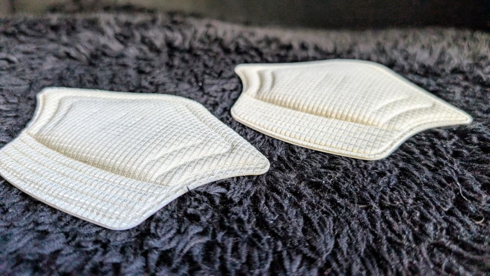 Белые мягкие задники для обуви ремон кроссовки