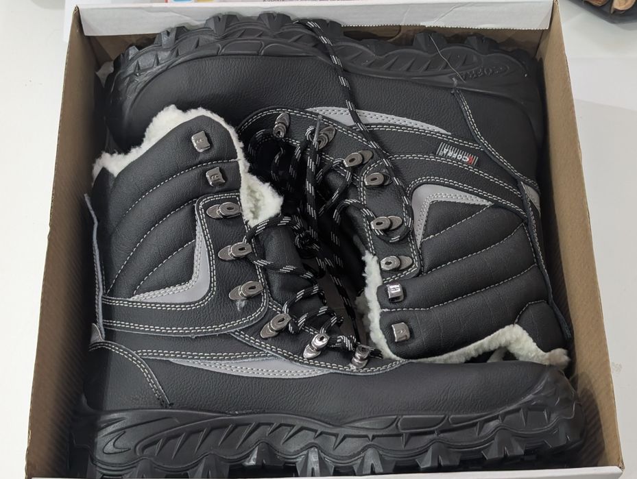 Buty robocze trzewiki wysokie zimowe COFRA BARENTS S3S r43 NOWE
b