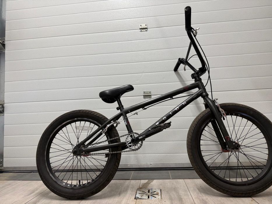 BMX  Legion  L100
