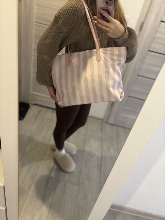 Torebka VS duza shopperka