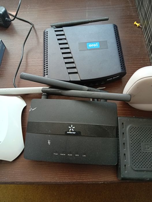 Продам  вайфай роутери