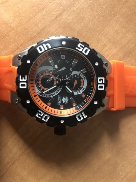 Часы все рабочие фирмы CALGARY дуже добре роблять из нержавейки