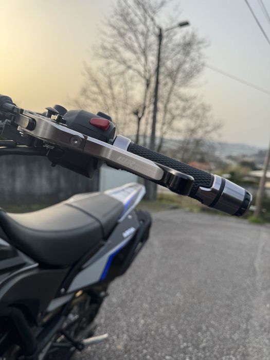 Yamaha WR 125X Supermoto – Pneus Novos, Extras, Pronta a Andar