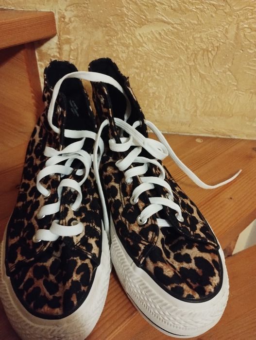 Жіночі кеди, кросівки