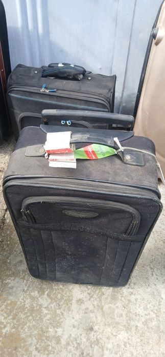 Продам чемоданы дорожные