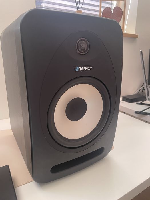 Tannoy 802 reveal monitory studyjne