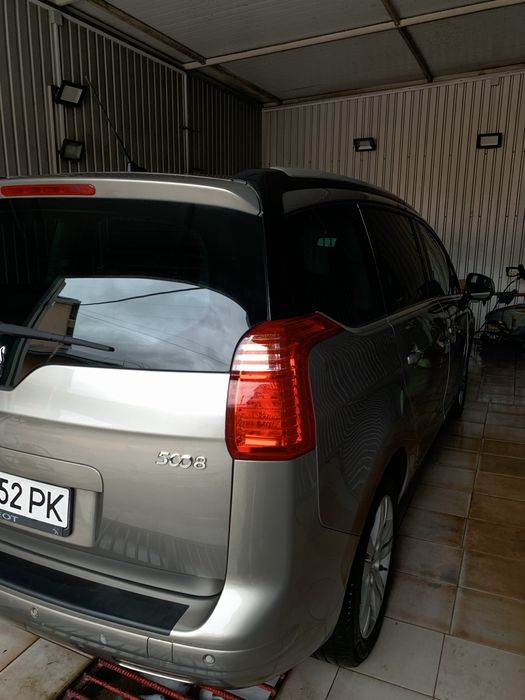 Продам авто Пижо 5008