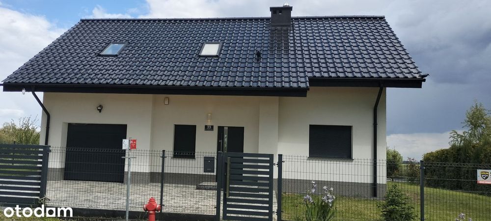 Dom wolnostojący z użytkowym poddaszem