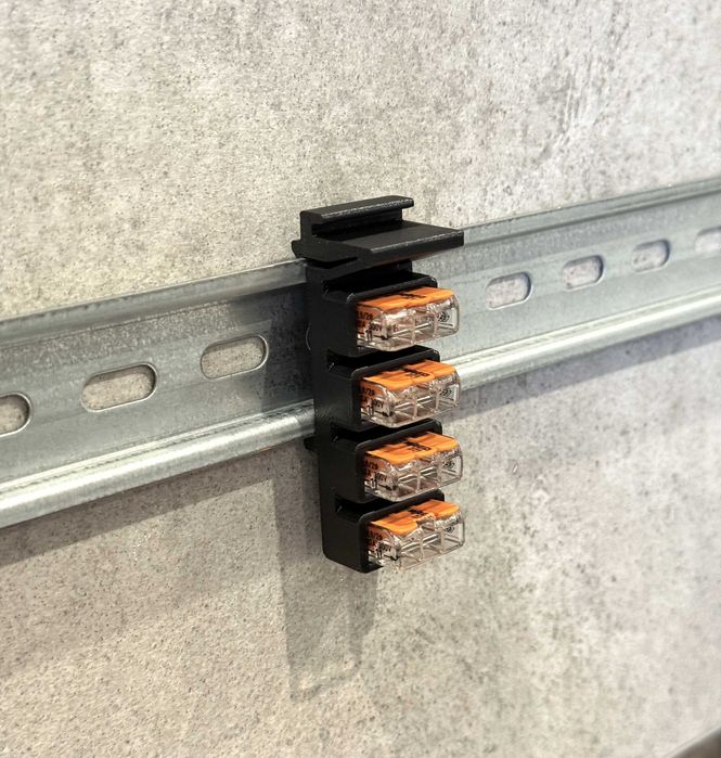 WAGO 221-413 adapter montażowy na szynę DIN 35 mm, 4 złączki