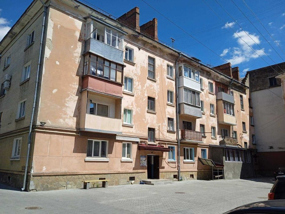 Продаж двокімнатної квартири поблизу Центру