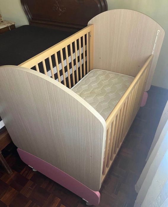 Cama criança com colchão