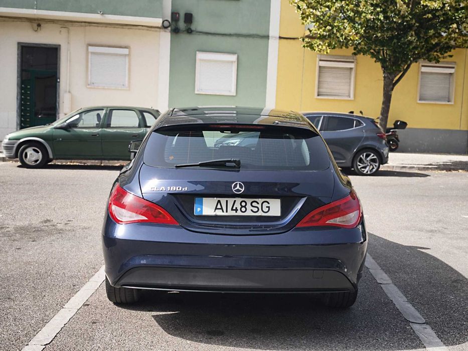 Mercedes-Benz CLA 180d Shooting Brake