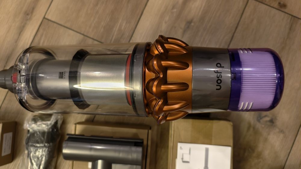 Пилосос Dyson v15. Новий
