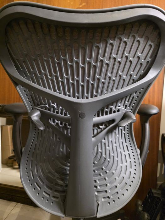 Fotel Herman Miller Mirra 2