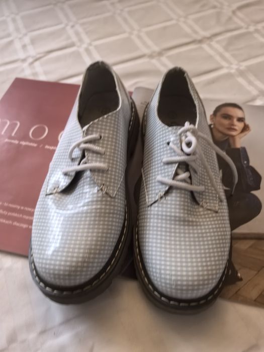 Półbuty Damskie Sznurowane r. 39