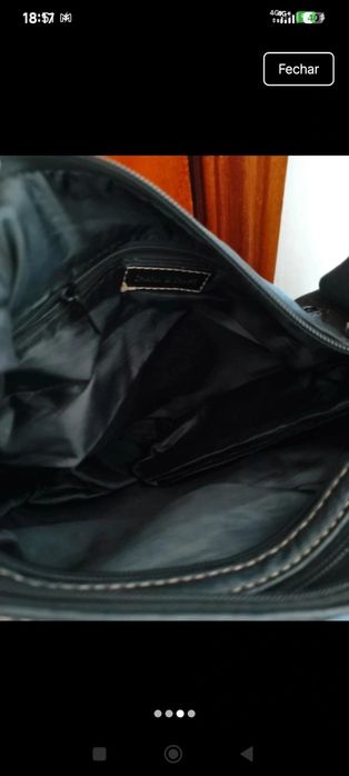Mala com bolsos e muita arrumação, em excelente estado