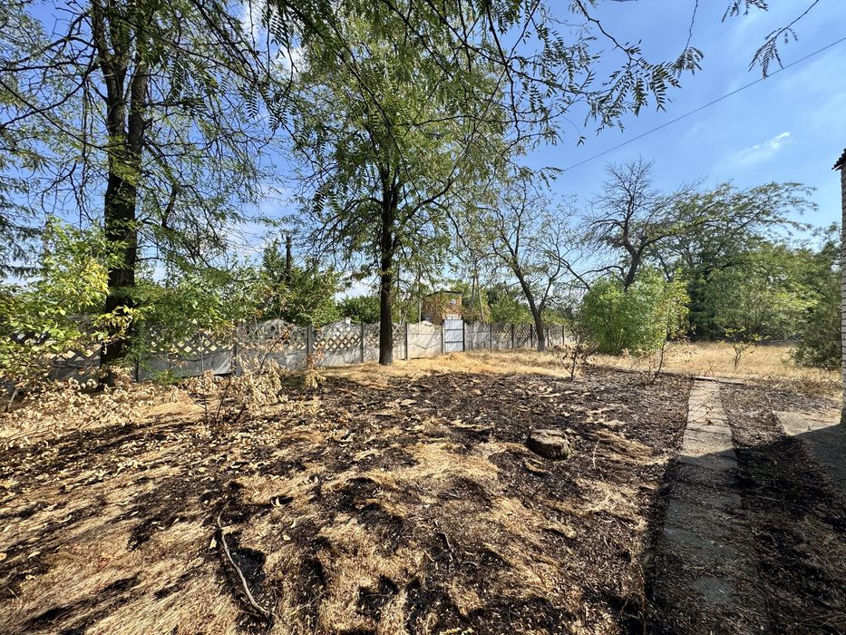 Продаж Адмінбудіілі з власною территорією м.Снігурівка Башт.  р-ну