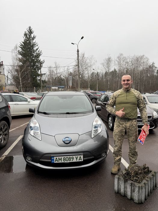 Оренда Авто Нісан Ліф 1
