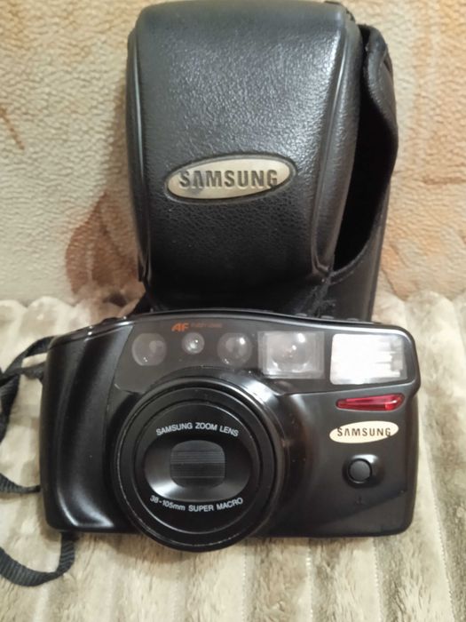 Фотоаппарат Samsung ZOOM AF 1050