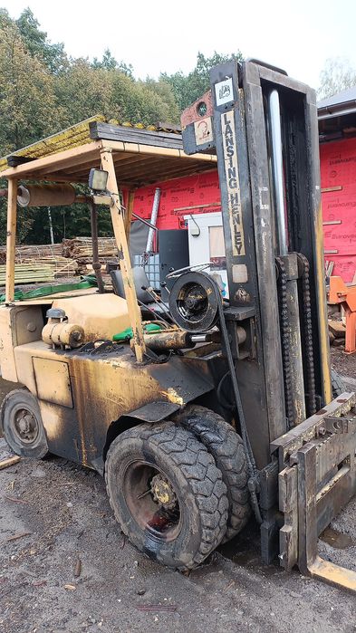 Wózek widłowy - Lansing Henley Limited