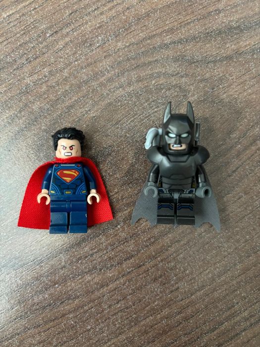 LEGO Super Heroes DC Comics - [inclui 2 figurinas : Batman e Superman]