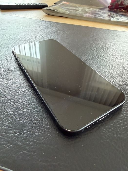 Iphone 15 Plus 256GB + case EPICO CARBON