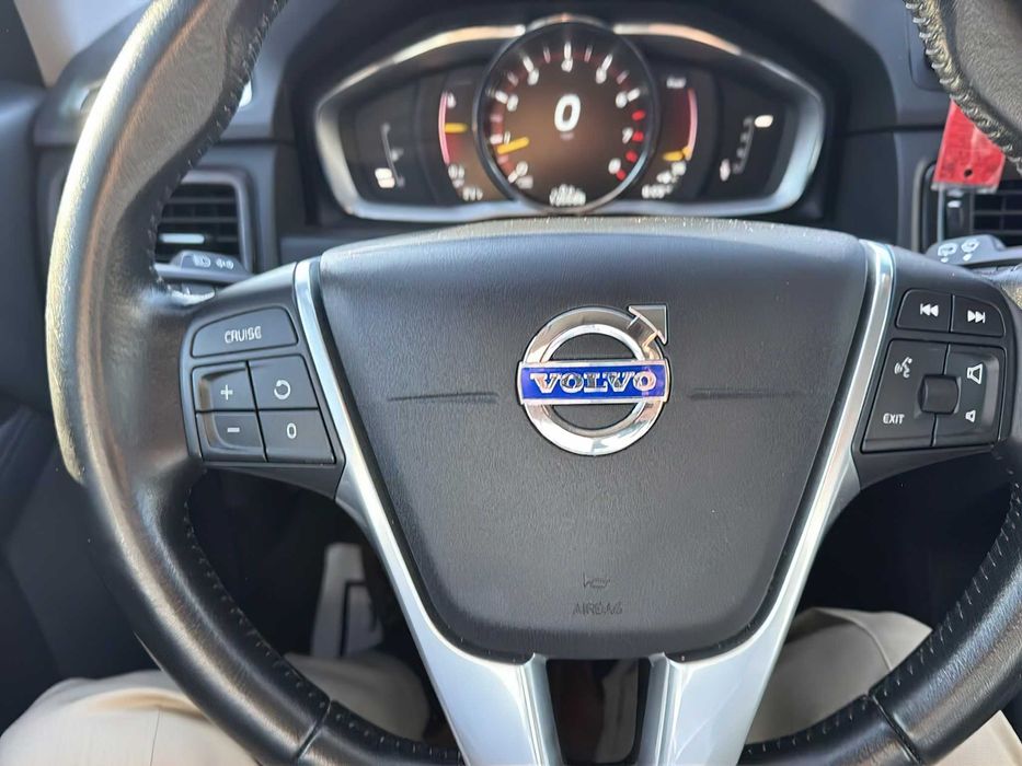 Volvo XC70 T5 Premier      2016