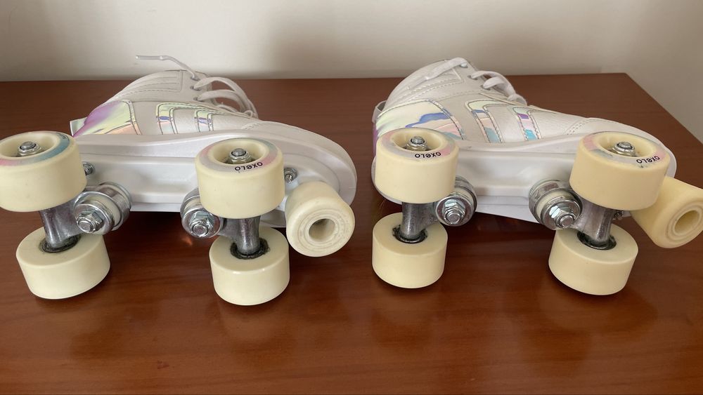 Patins 4 rodas Oxelo Quad 100 brancos holográficos – aprox. Tam. 36