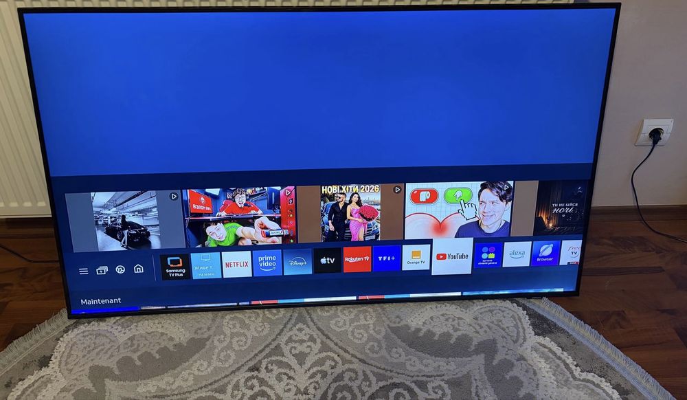Samsung UE55AU9072U — це 55-дюймовий Smart TV 4K серії Crystal UHD