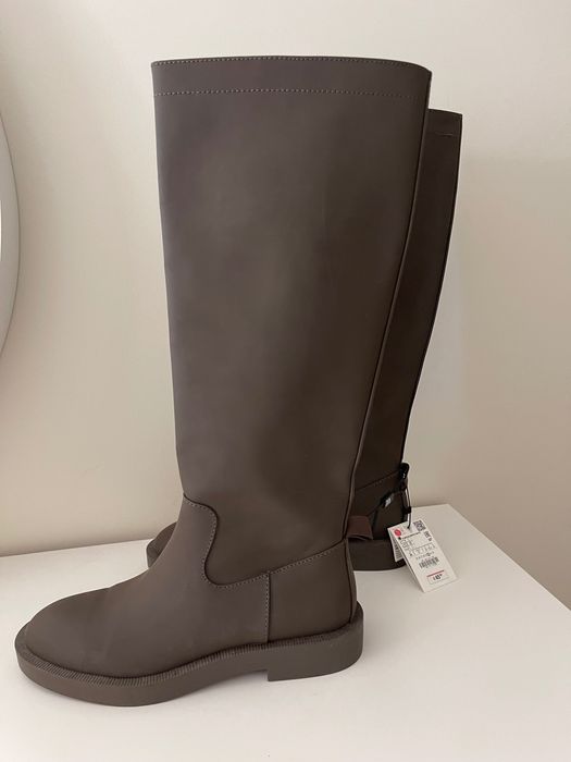 Botas cor caqui t. 40