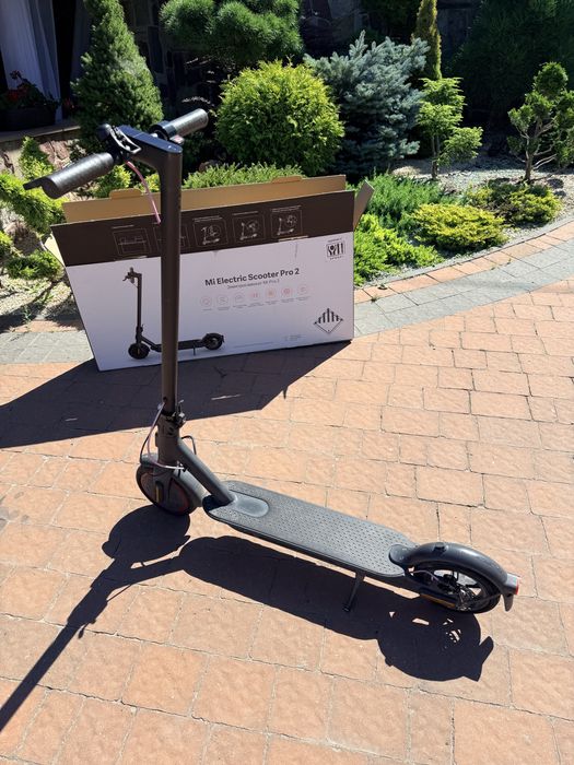 Електросамокат Xiaomi Mi Electric Scooter Pro 2