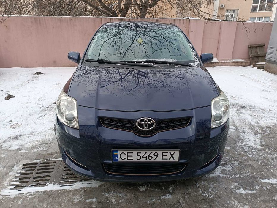Гарний Auris Executive обслужений