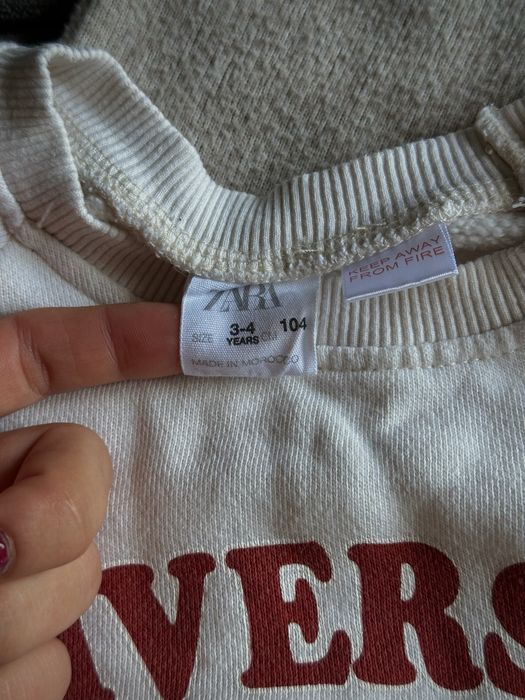 Кофта Zara на дівчинку 104 см