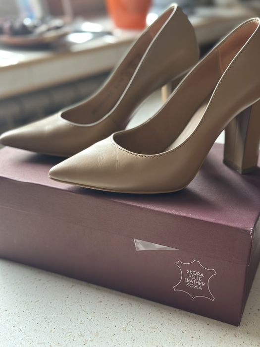 Buty na obcasie