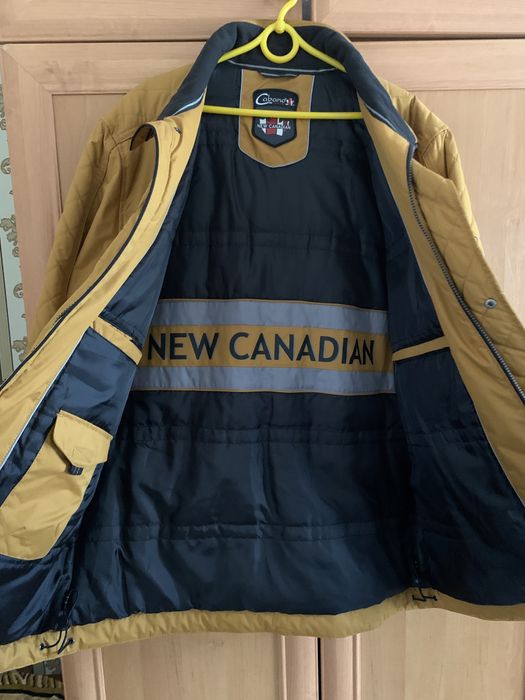 Коричнева чоловіча куртка