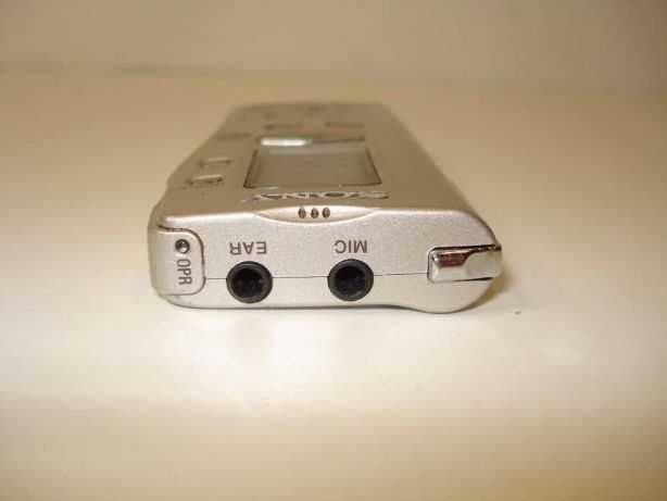 цифровой диктофон Sony ICD-R100