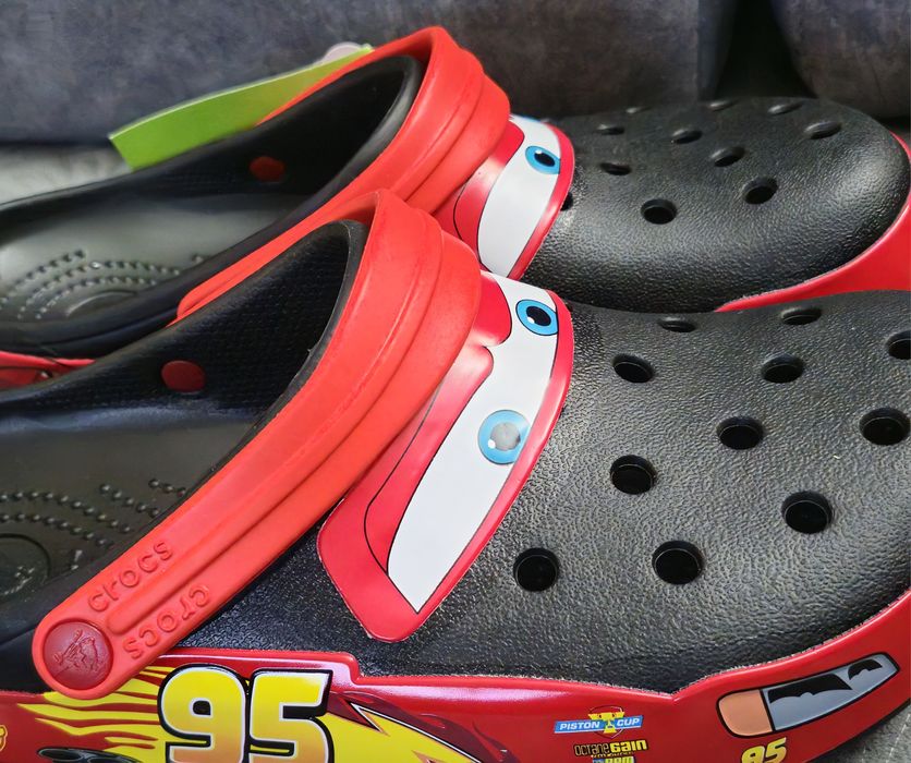 (PW/SW2) Crocs Klapki cars W12 M10 eu 43.5