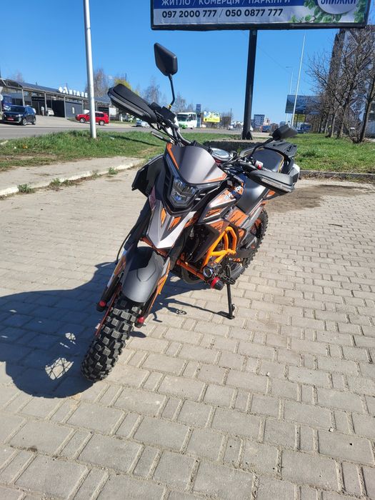 Новий Мотоцикл SPARK SP300T-2 (TEKKEN 300)