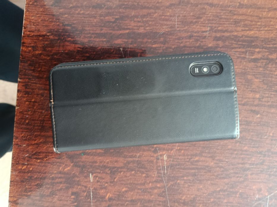 Продам б,у телефон ремі 9