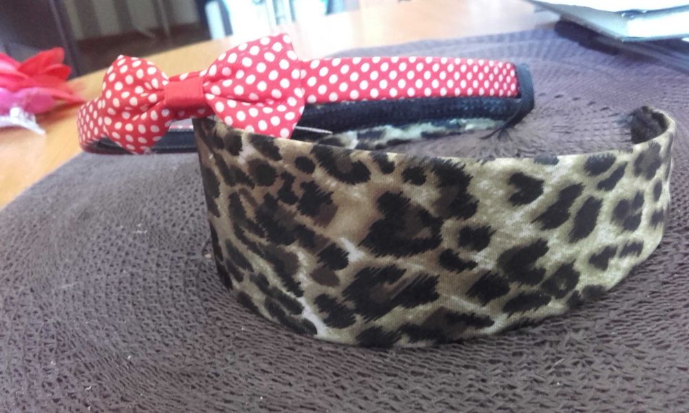 Komplet 2 opasek na wlosy.