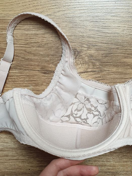 Biustonosz półusztywniany na fiszbinach Lauma lingerie
