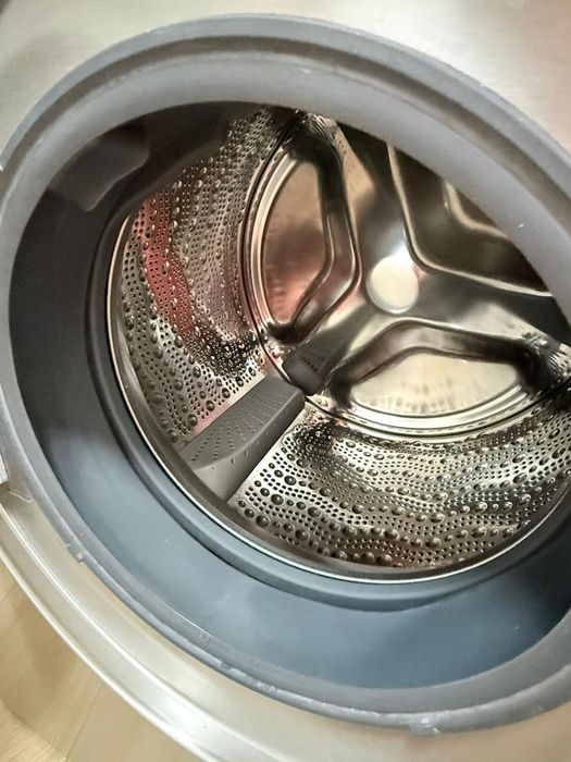 Máquina de Lavar Roupa Bosch Série 6 – 9kg | 1400 rpm | Inox – Como Nova