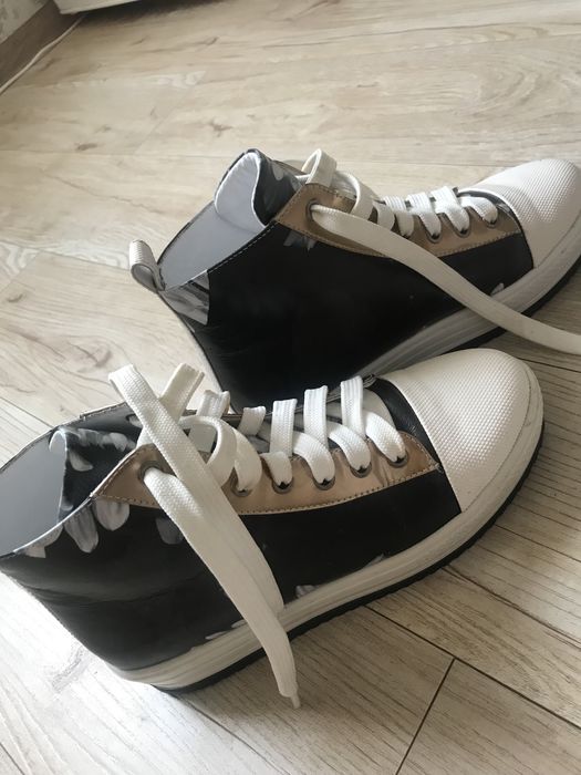 Кожаные кеды на осень