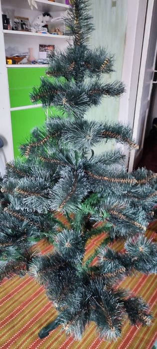 Ялинка в гарному стані 1,5 м